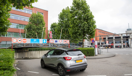 Parkeergarage Stationsplein - image