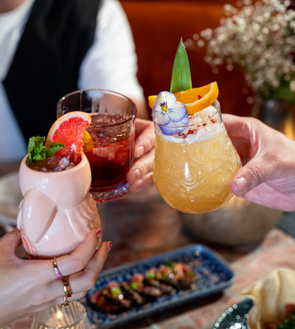 Secret bar & kitchen